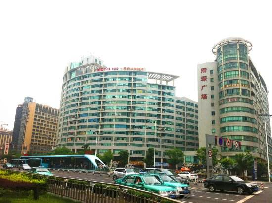 常州亮彩電子有限公司成立，注冊地：江蘇省常州市新北區府琛廣場(chǎng)