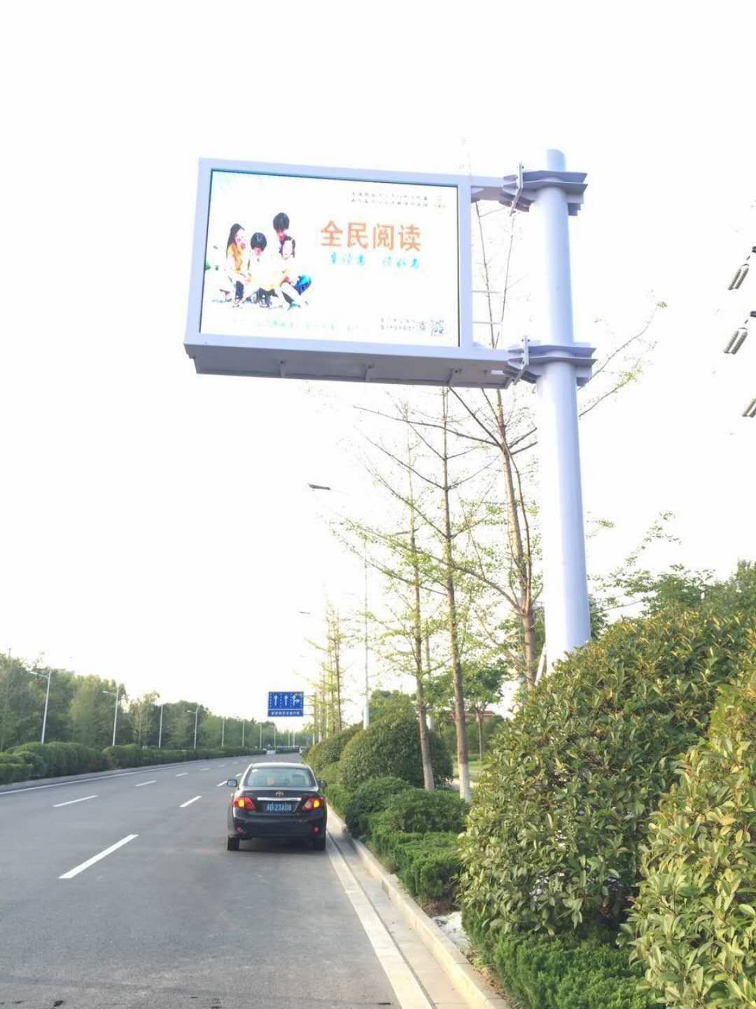 LED顯示屏全彩哪家好？定做高速LED顯示屏 LED信息顯示屏大屏幕廣告找亮彩